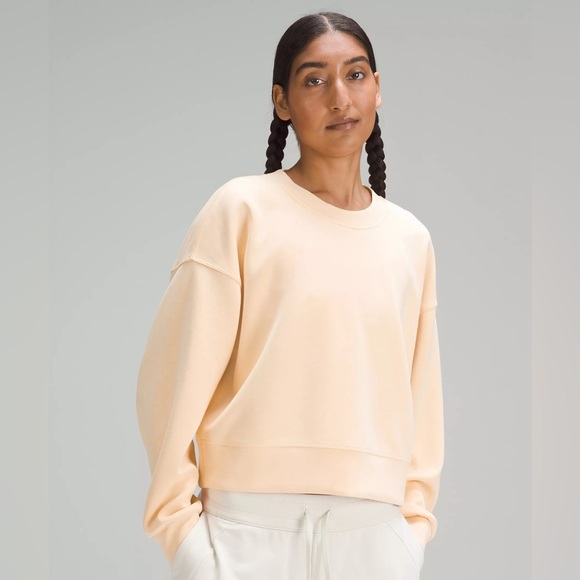 EUC Lululemon Softstreme Perfectly Oversized Cropped Crew 12 - Picture 1 of 5